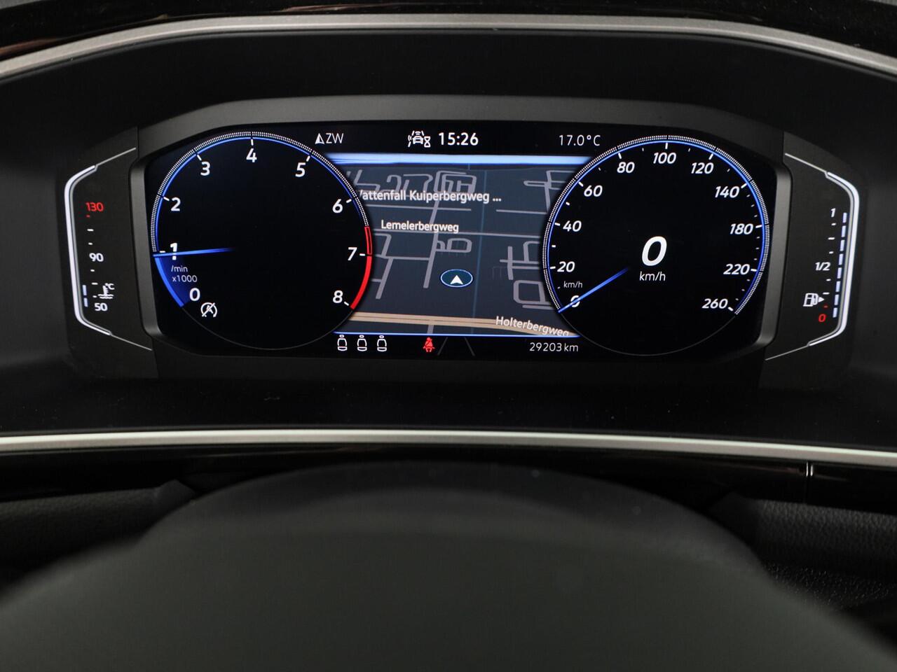 Volkswagen T-Roc 1.0 TSI R-Line Business 110 PK | Private lease vanaf ¤ 499,- pm | Verlengde garantie | Navigatie | Keyless entry | Privacy glas |