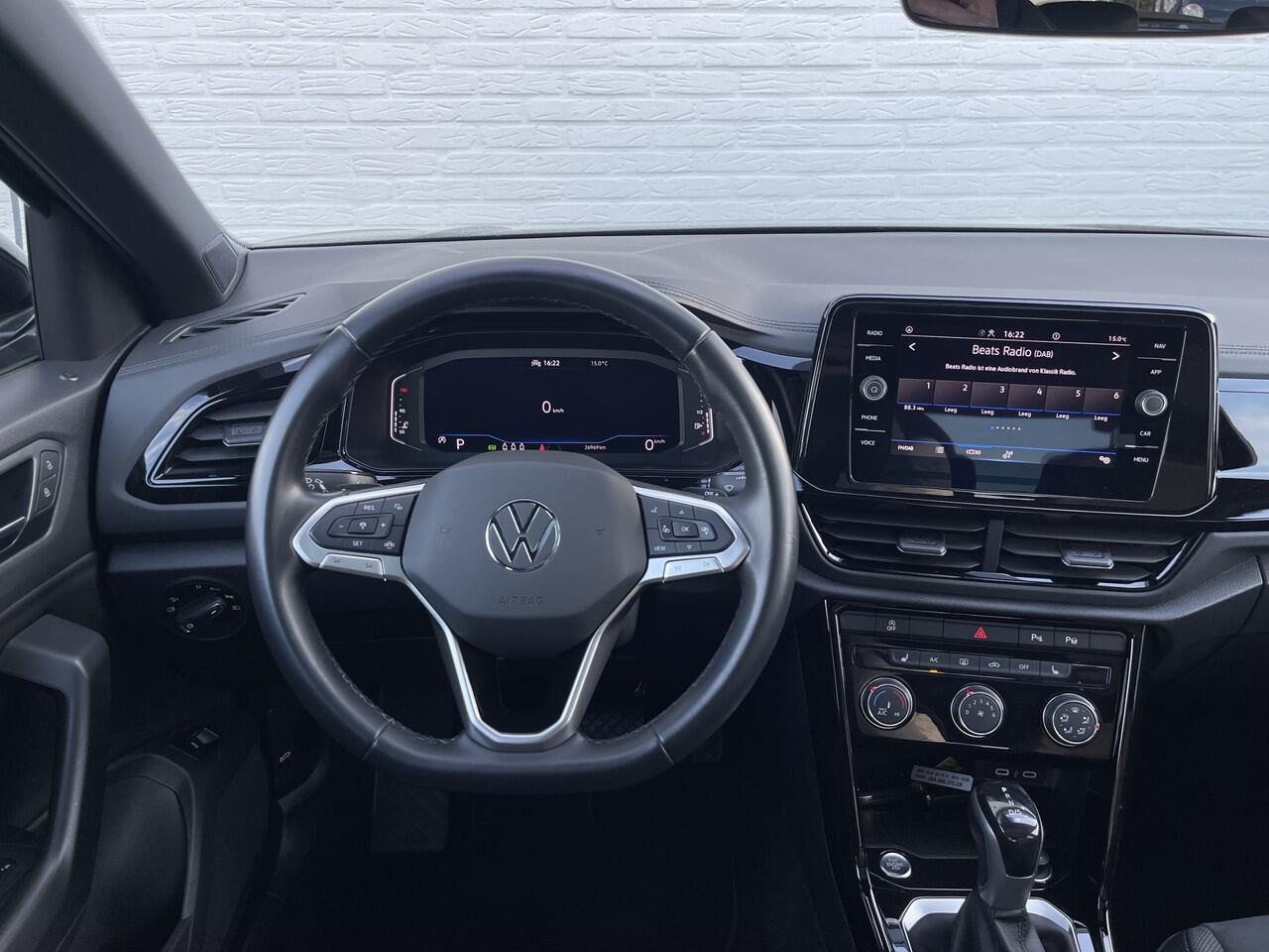 Volkswagen T-Roc 1.5 TSI Style | Pano | CarPlay | ACC | IQ Light | DAB+ | 18 inch