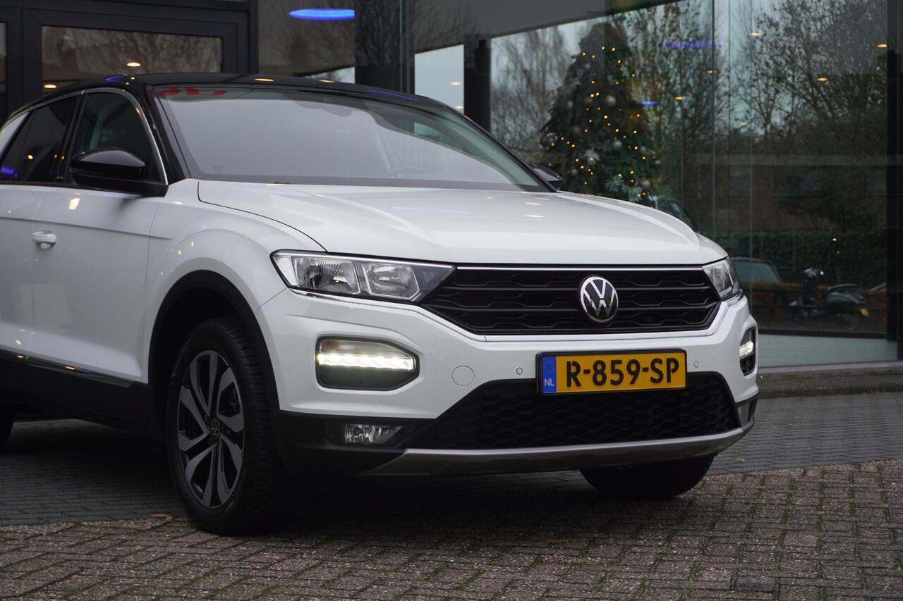 Volkswagen T-Roc 1.5 TSI Sport | CARPLAY | NAVI | ACC | STOELVERW | TREKHAAK