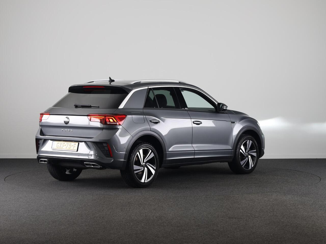 Volkswagen T-Roc 1.5 TSI R-Line 150 pk Automaat (DSG) | Private lease vanaf ¤ 591,- pm | Verlengde garantie | Navigatie via App | Parkeersensoren (Park assist) | Achteruitrijcamera | Keyless | R-Line |