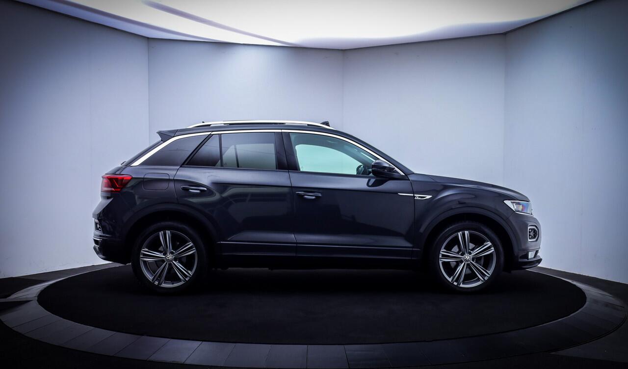 Volkswagen T-Roc 1.5TSI DSG R-LINE Sport PANO | VIRTUAL | CARPLAY | STOELVERW | ACC | DAB | KEYLESS | NAVI | LMV 18''