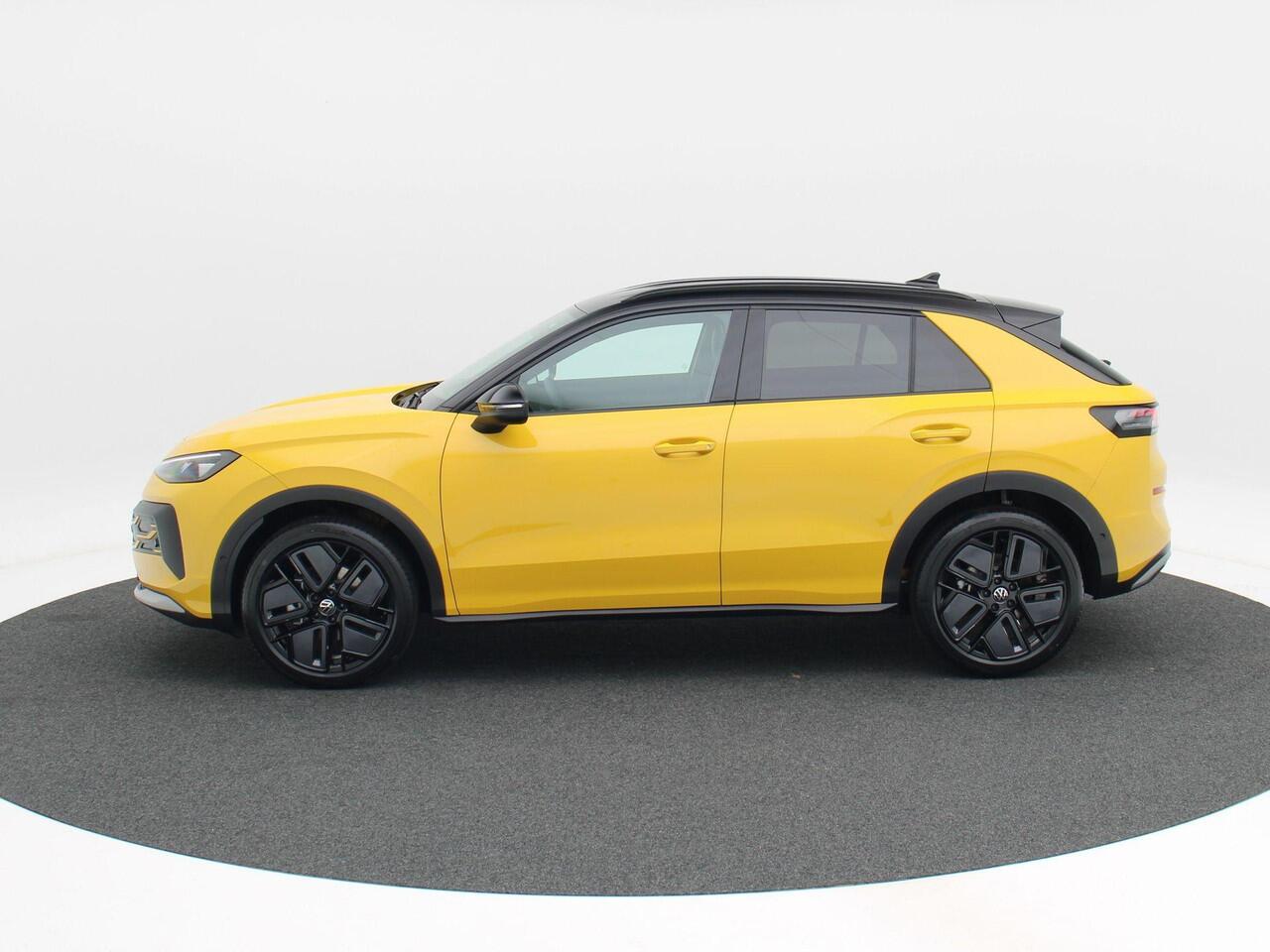 Volkswagen T-Roc Style First Edition 1.5 eTSI 116 PK | Trekhaak | Elektrische Achterklep | Navi | Adaptieve Cruise Control |