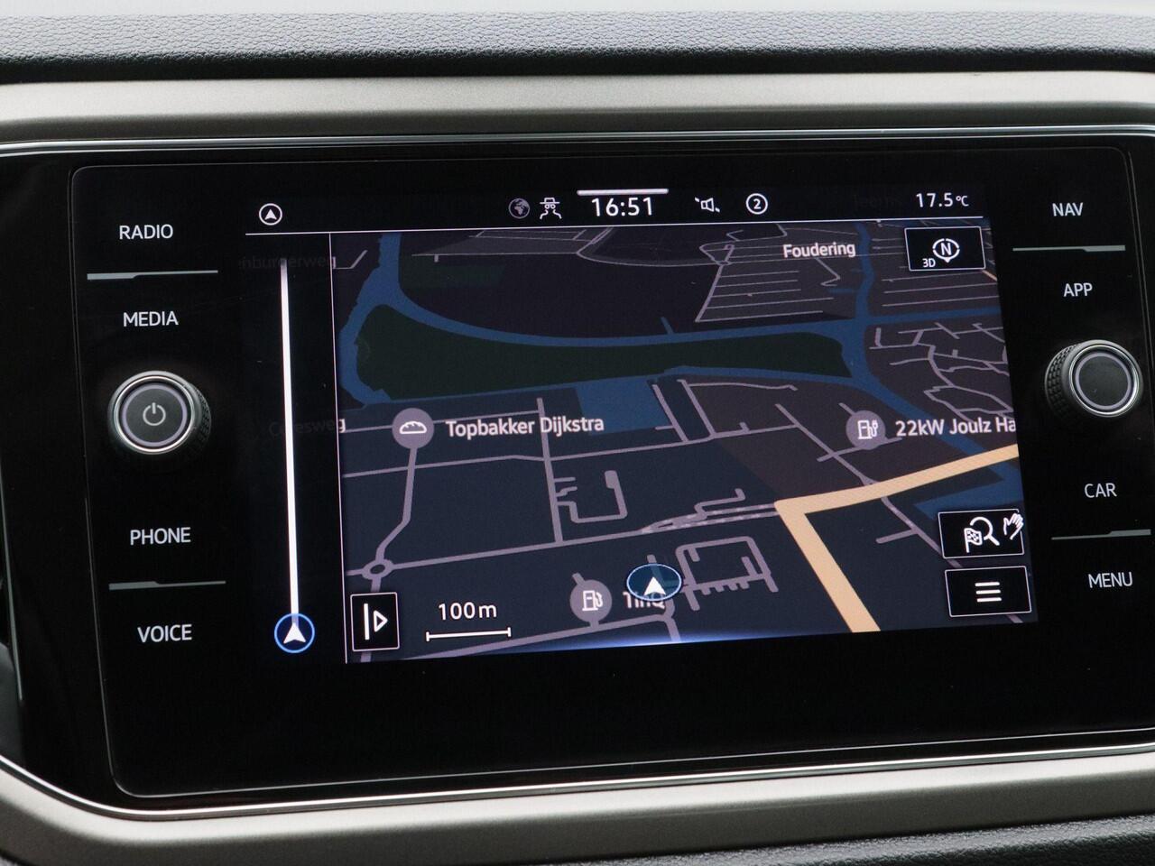 Volkswagen T-Roc 1.0 TSi 110 Pk Style | Trekhaak | Adaptive Cruise | Navigatie | CarPlay | ECC | Parkeersensoren | 68.883 Km!!