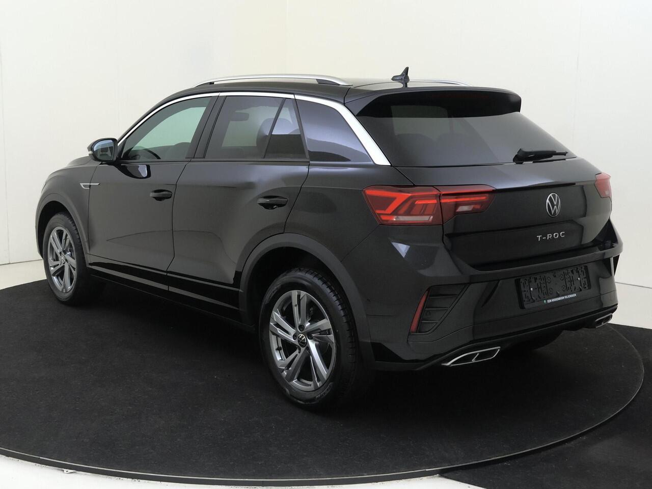 Volkswagen T-Roc R-Line Edition | 'App-Connect' draadloze smartphone integratie | Airconditioning automatisch, 2-zone (Climatronic) | Binnenspiegel automatisch dimmend