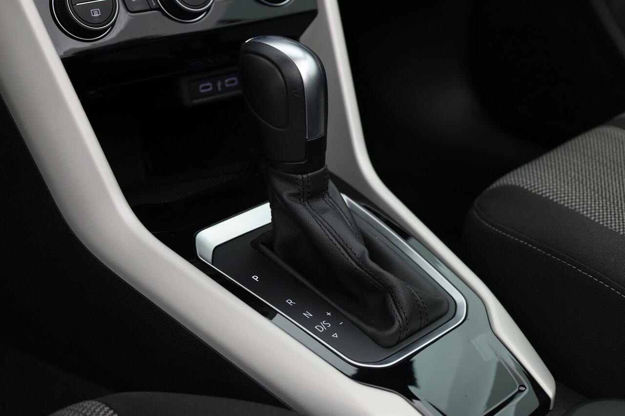 Volkswagen T-Roc Cabrio 1.5 TSI Style DSG | Apple CarPlay & Android Auto | Stoelverw | Adapt. Cruise | PDC V+A