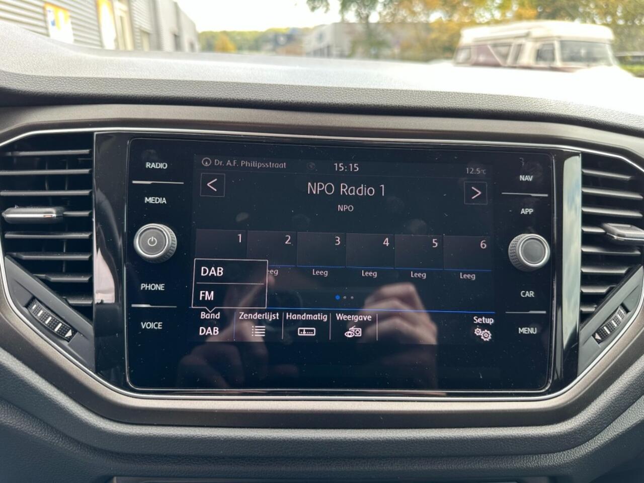 Volkswagen T-Roc 1.0 TSI Style 1e eigenaar Carplay DAB+ PDC V+A