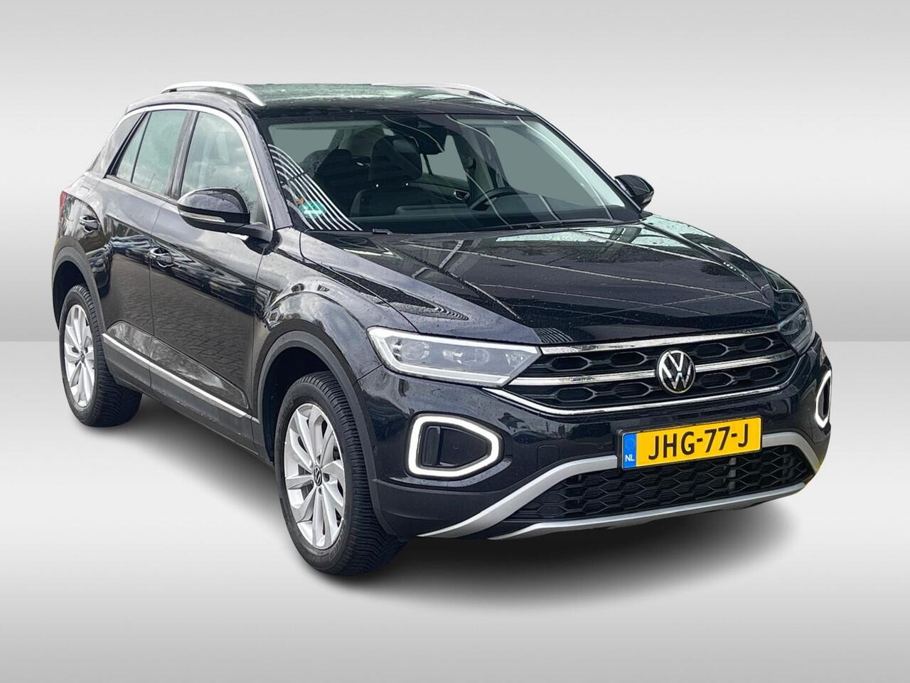 Volkswagen T-Roc 1.5 TSI 150PK DSG Style / Digital Cockpit Pro / Park Assist / App-Connect / 17'' LMV / VW