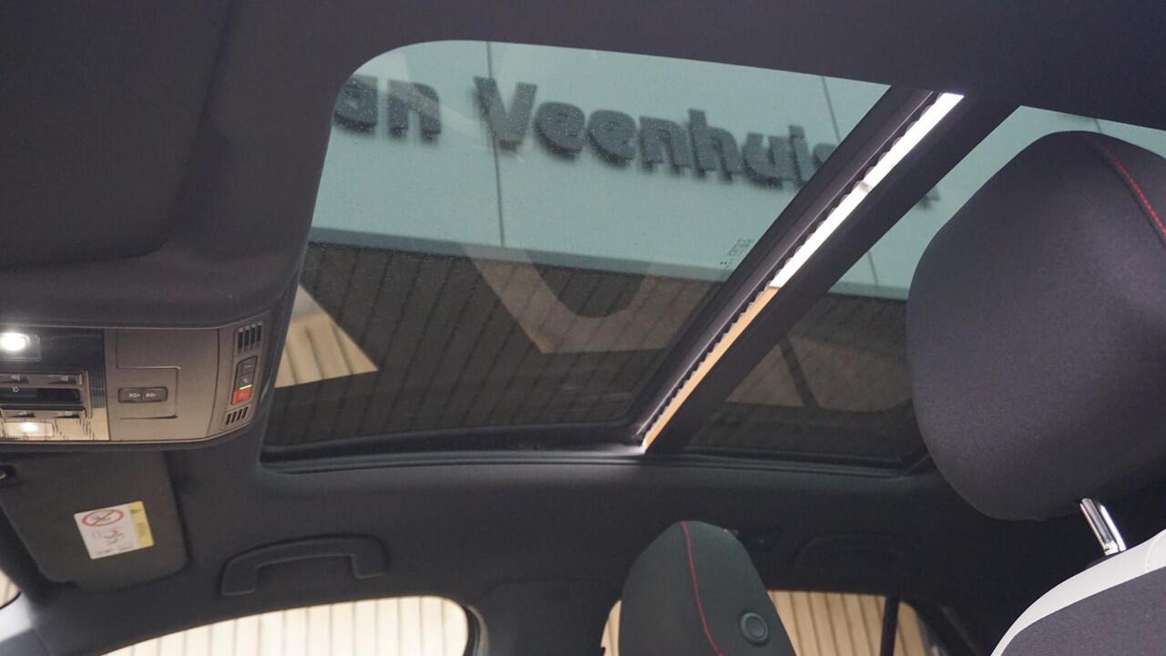 Volkswagen T-Roc 1.5 TSI 150pk Sport Pano.Dak Virtual Cockpit *VW Drive Select* Adaptive Cruise 17inch LM *1e Eigenaar* Indium Grey*