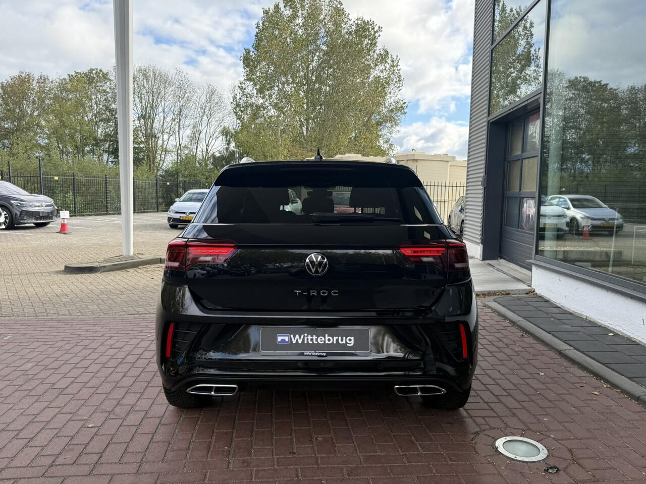 Volkswagen T-Roc 1.5 TSI 150pk DSG R-Line Edition / Navigatie / Camera / Clima / Stoelverwarming