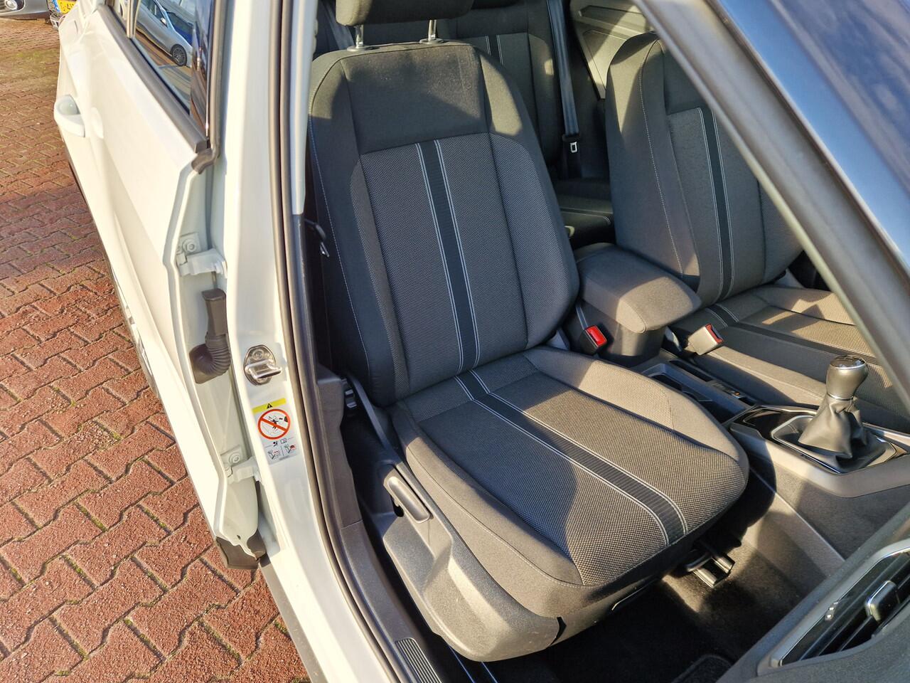 Volkswagen T-Roc 1.0 TSI Style Business 12 MND BOVAG GAR. | NAVI | TWO TONE LAK | ACC | PDC V+A | CLIM. CONTR. | APPLECARPLAY/ANDROID AUTO