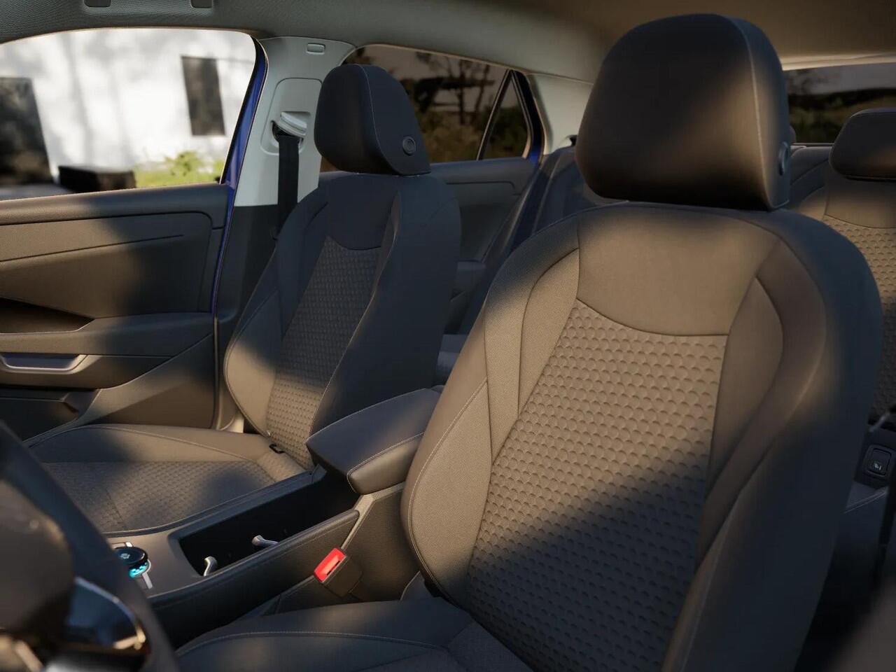 Volkswagen T-Roc Life First Edition 1.5 eTSI 85 kW / 116 PK SUV 7 v | Comfort Pakket | Zwart dak