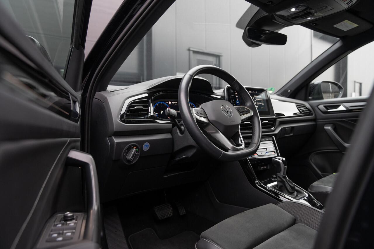 Volkswagen T-Roc 1.5 TSI R-Line 150PK | Virtual | Pano | Keyless | Massage Ergo Active | Camera | Lane & Side Assis | Front Assis | Sfeer | GERESERVEERD
