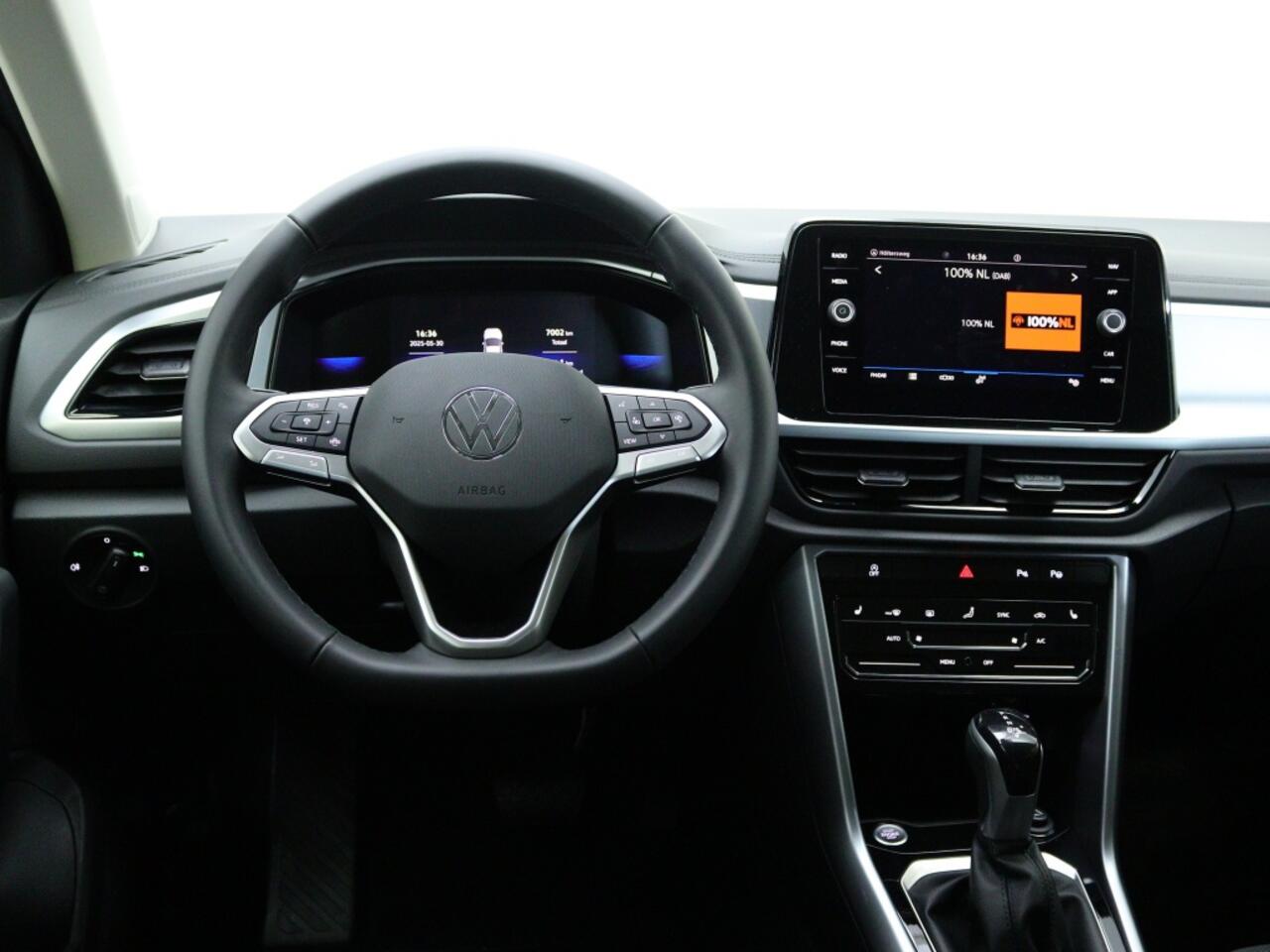 Volkswagen T-Roc 1.5 TSI Life Bns | Private Lease 599,- | Navigatie | Camera | K