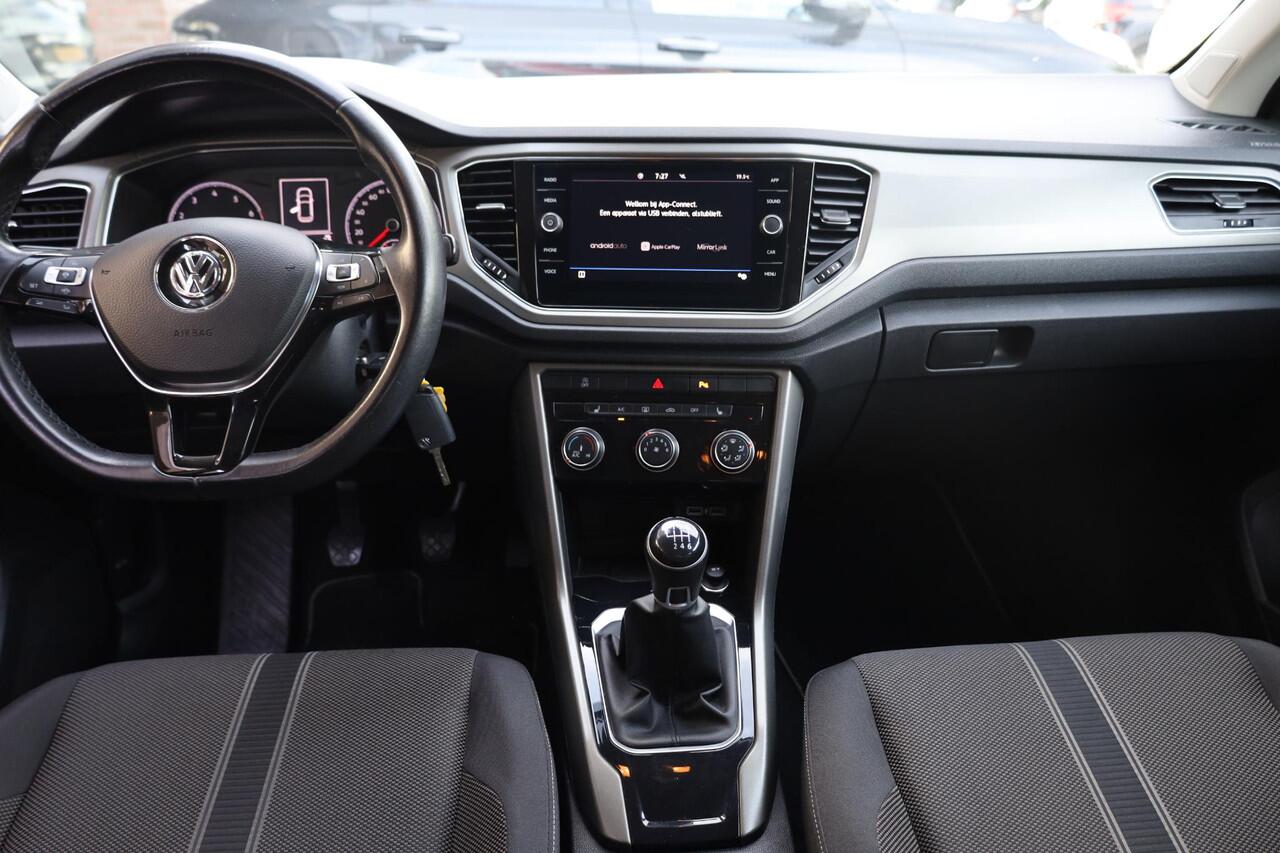 Volkswagen T-Roc 1.0 TSI Style Business CARPLAY ACC STOELVERW. LANE-ASSIST 2xPDC LMV ENZ.