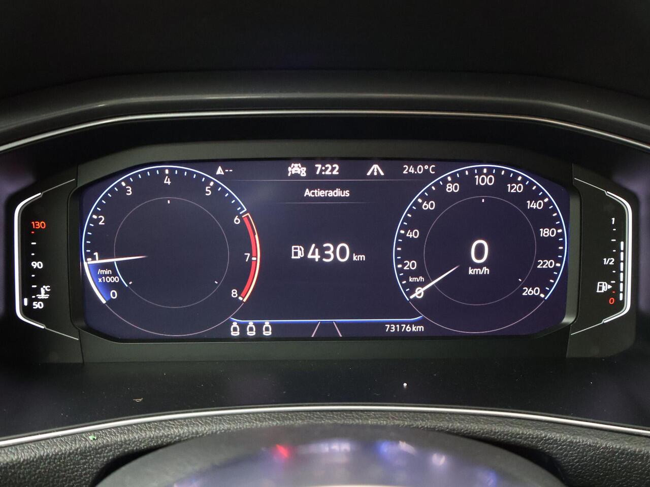 Volkswagen T-Roc 1.5 TSI Sport Business R | 150 PK | Navigatiesysteem | Climate control | Elek. achterklep | R-Line |