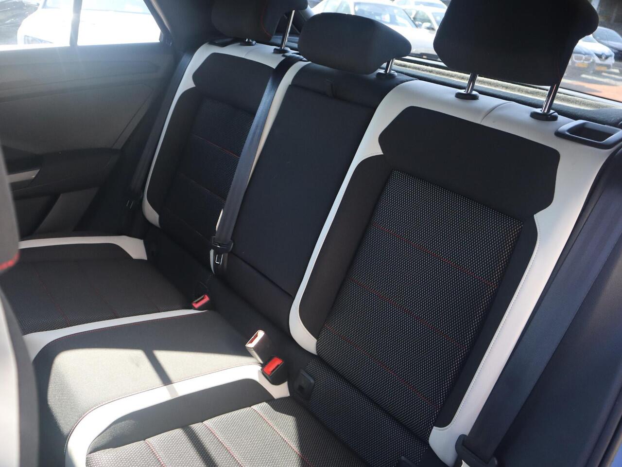 Volkswagen T-Roc 2.0 TSI 4Motion Sport | Cruise | Clima | Cruise | Carplay/Android auto | PDC | Navi 2026 |