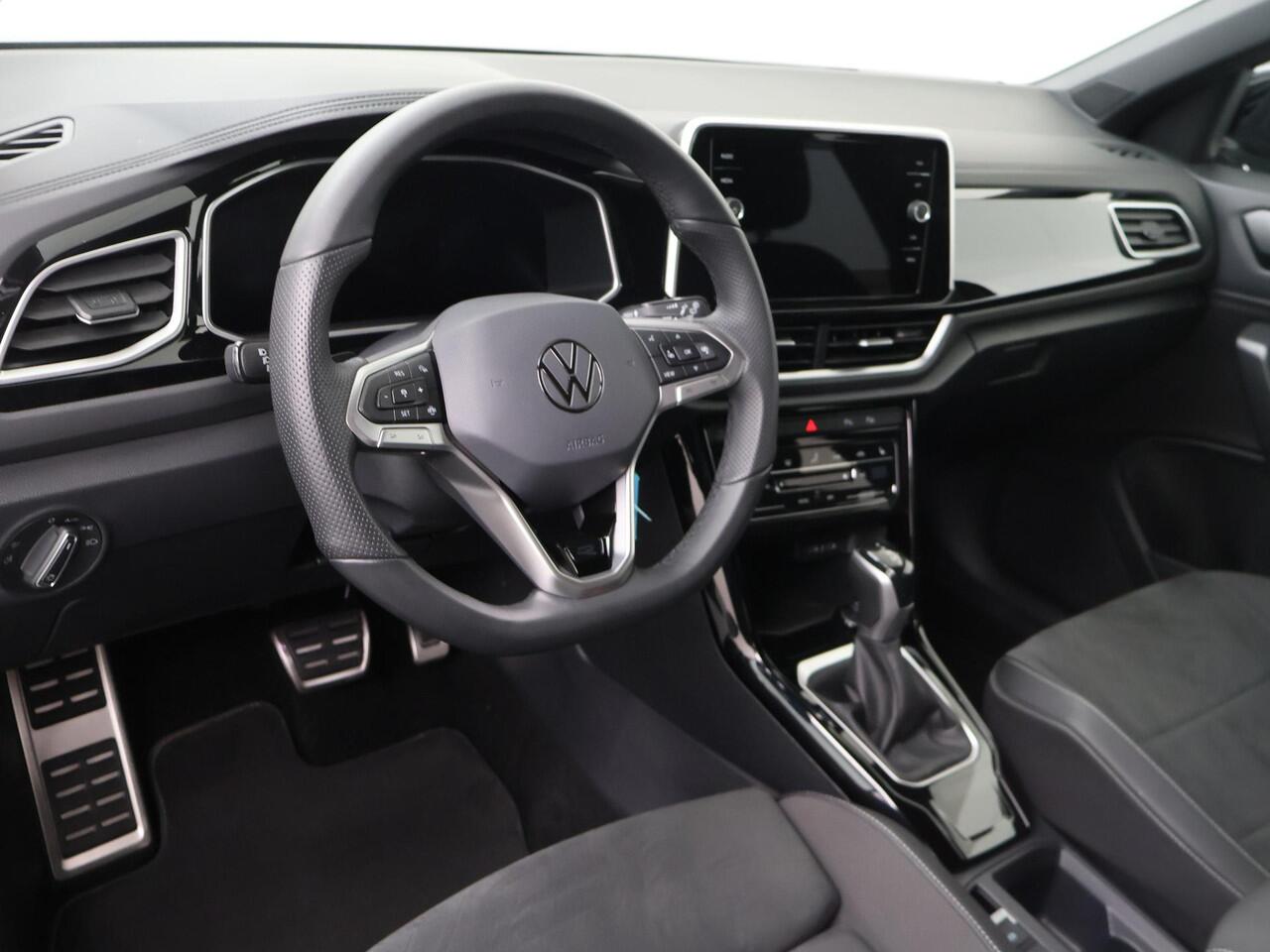 Volkswagen T-Roc 1.5 TSI R-Line | 150 PK | Automaat | Trekhaak | R-Line | Apple Carplay/Android Auto |