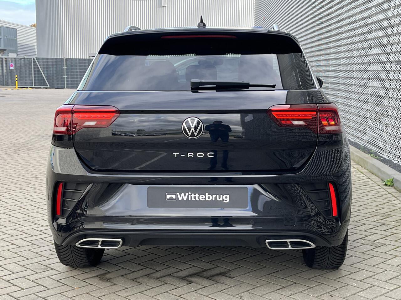 Volkswagen T-Roc 1.5 TSI 150PK R-Line / Achteruitrijcamera / Elektrische Stoelen + Massage functie / Digitale Cockpit / Draadloos Carplay en Android auto / 17"LMV / Trekhaak