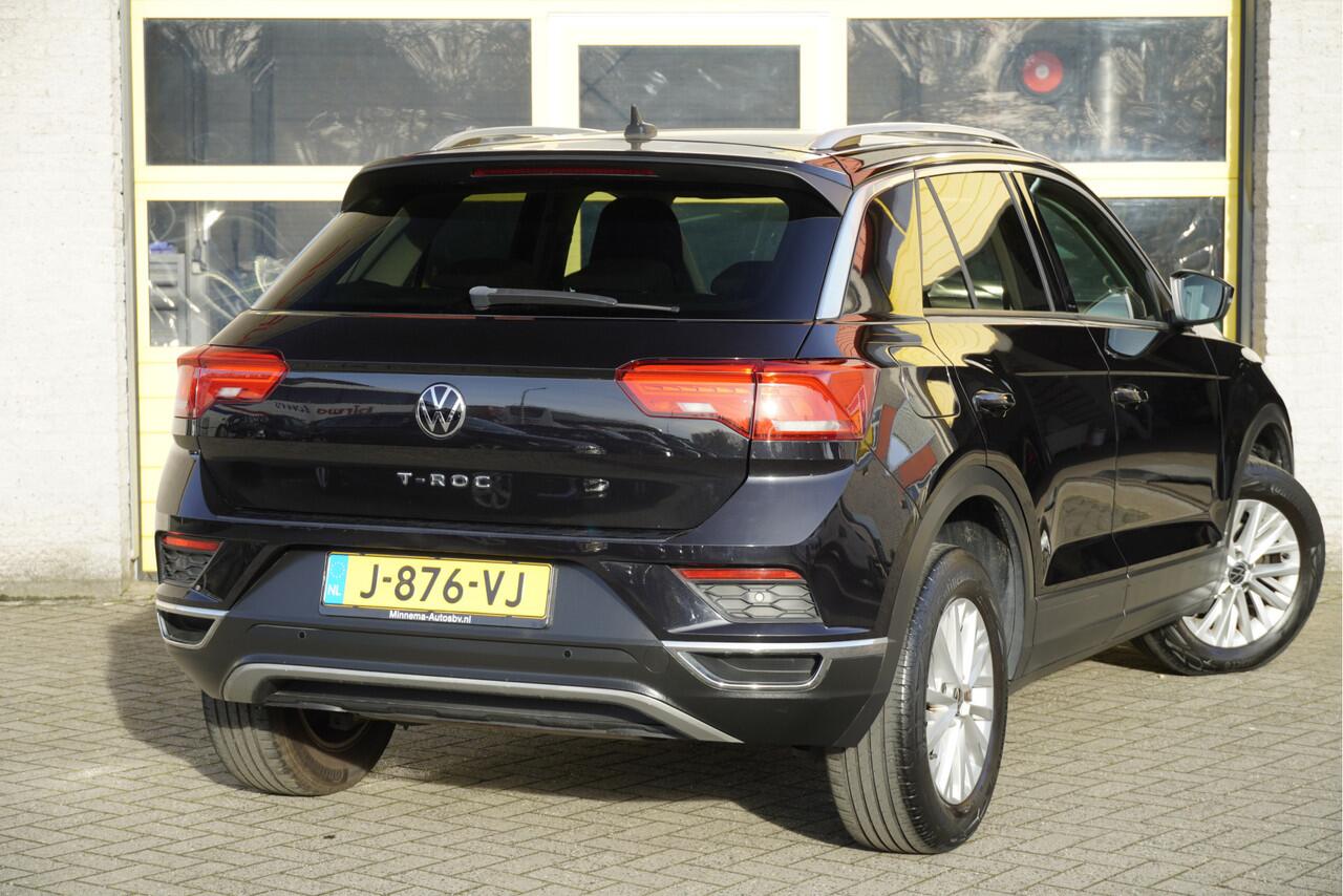 Volkswagen T-Roc 1.0 TSI Style Business BJ2020 Lmv 16" | Led | Pdc | Navi | Elek. achterklep | App-Connect | Virtual cockpit | Climate control | Cruise control | Extra getint glas