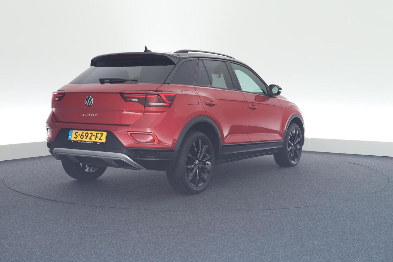 Volkswagen T-Roc 1.5 TSI 150pk DSG Style Navigatie Black Style Adaptive Cruise PDC