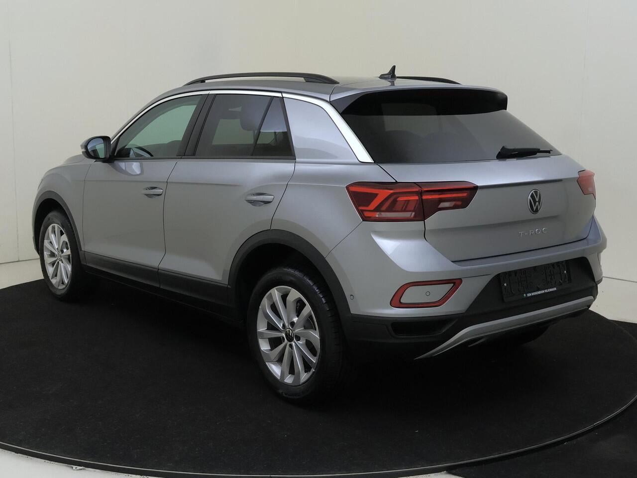 Volkswagen T-Roc Life Edition | 'App-Connect' draadloze smartphone integratie | 'App-Connect' draadloze smartphone integratie | Afstandscontrolesysteem (Front Assist)