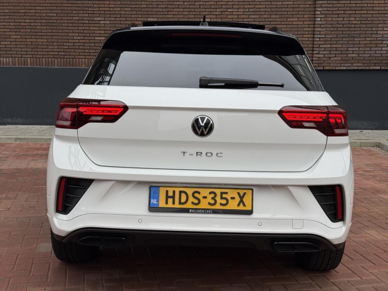 Volkswagen T-Roc 1.5 TSI 150PK R-Line Pano Automaat Navi Camera Facelift