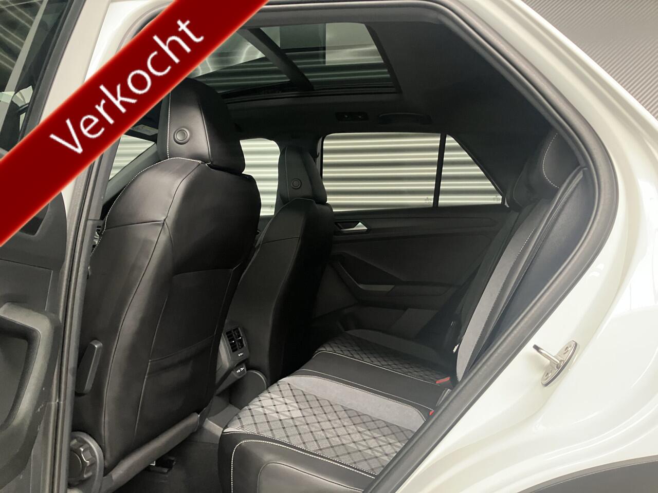 Volkswagen T-Roc 1.5 TSI R-LINE BLACK STYLE/PANORAMA/TRH/IQ LIGHT/IQ DRIVE/ENZ