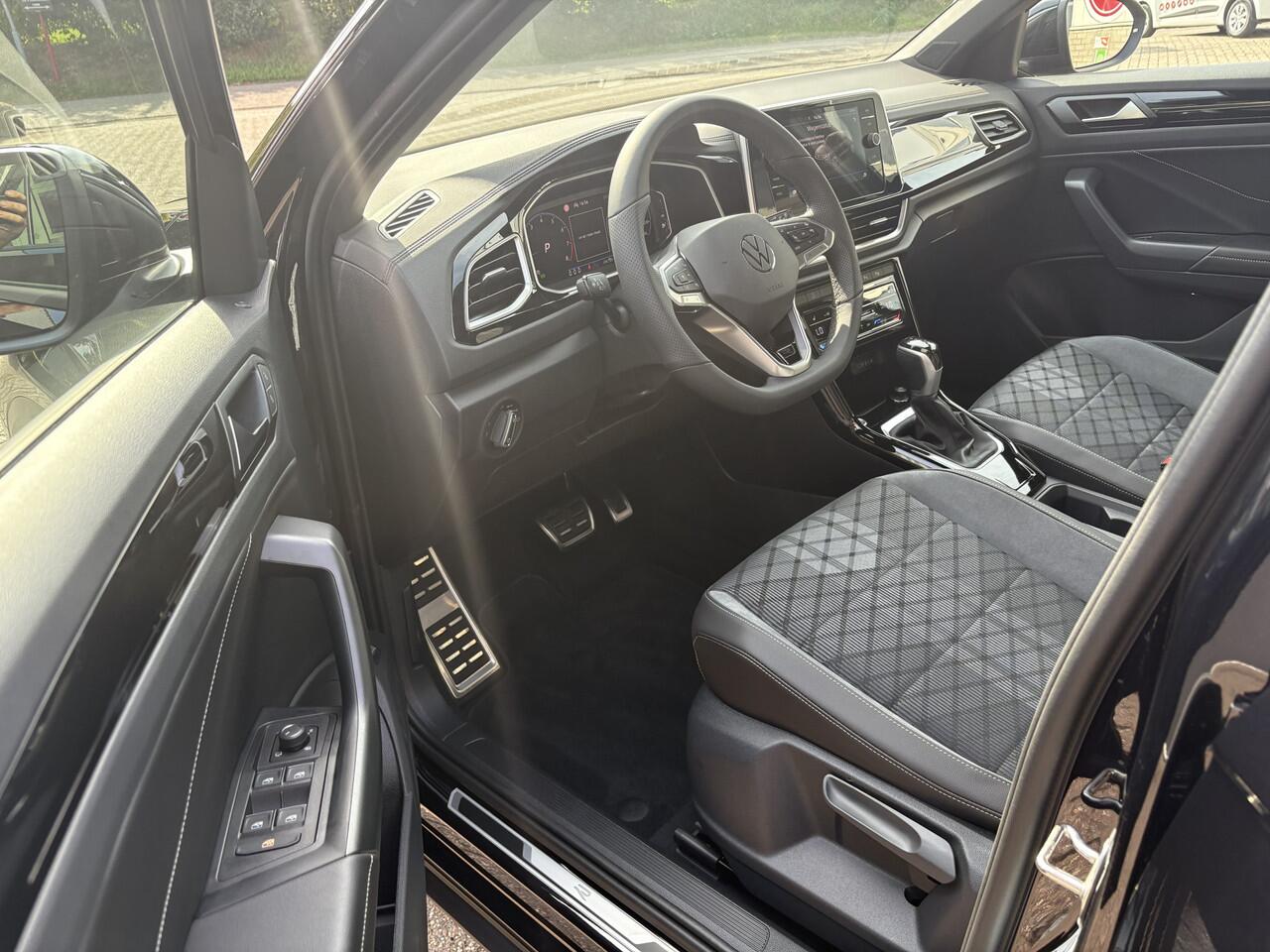 Volkswagen T-Roc 1.5 TSI R-Line Edition camera trekhaak 19 inch velgen NIEUW