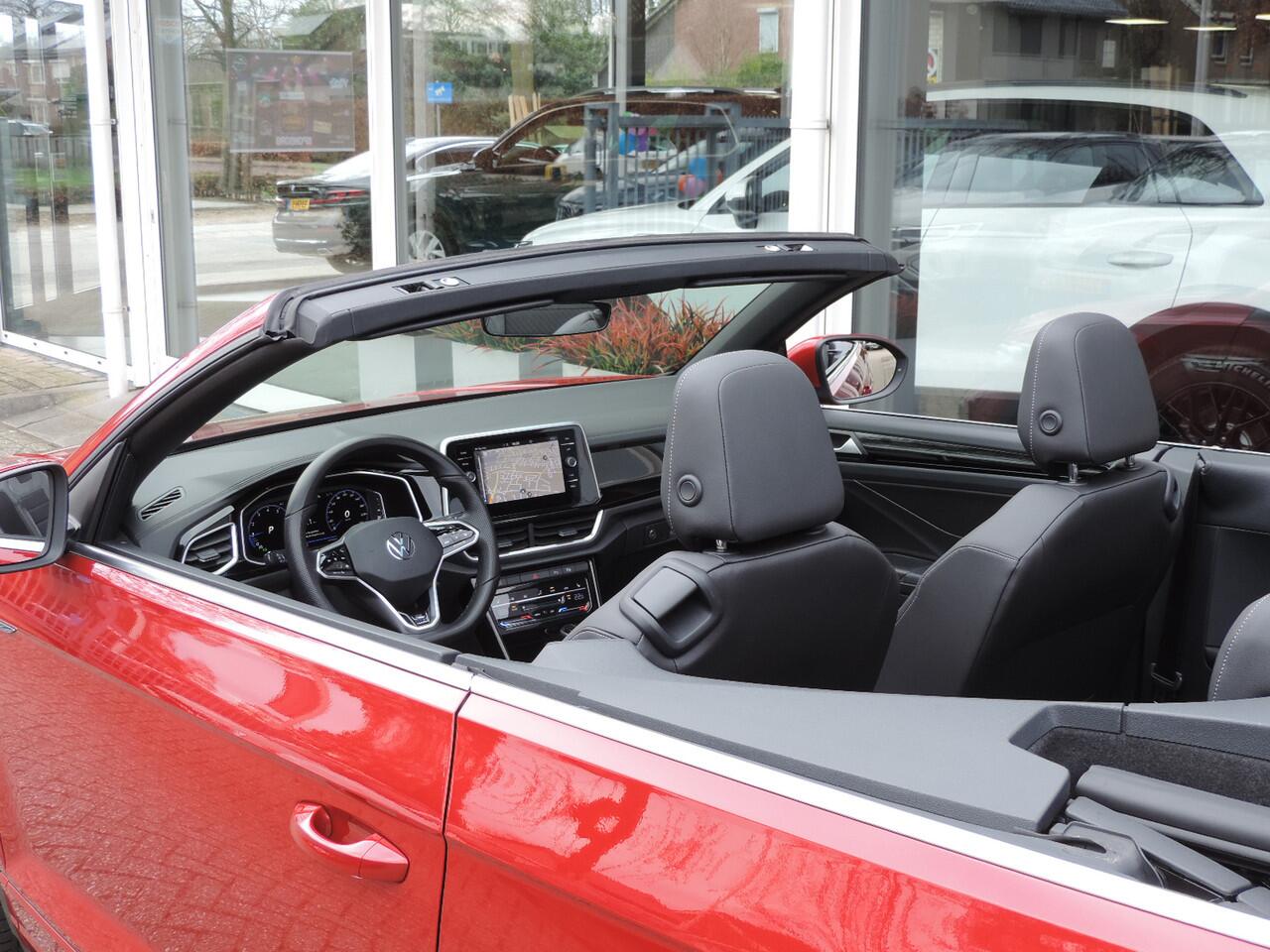 Volkswagen T-Roc Cabrio 1.5 TSI R-Line DSG (Nw. model) - IQ Drive Pakket | Camera | Beats | Travel Assist | Sportpakket | CarPlay