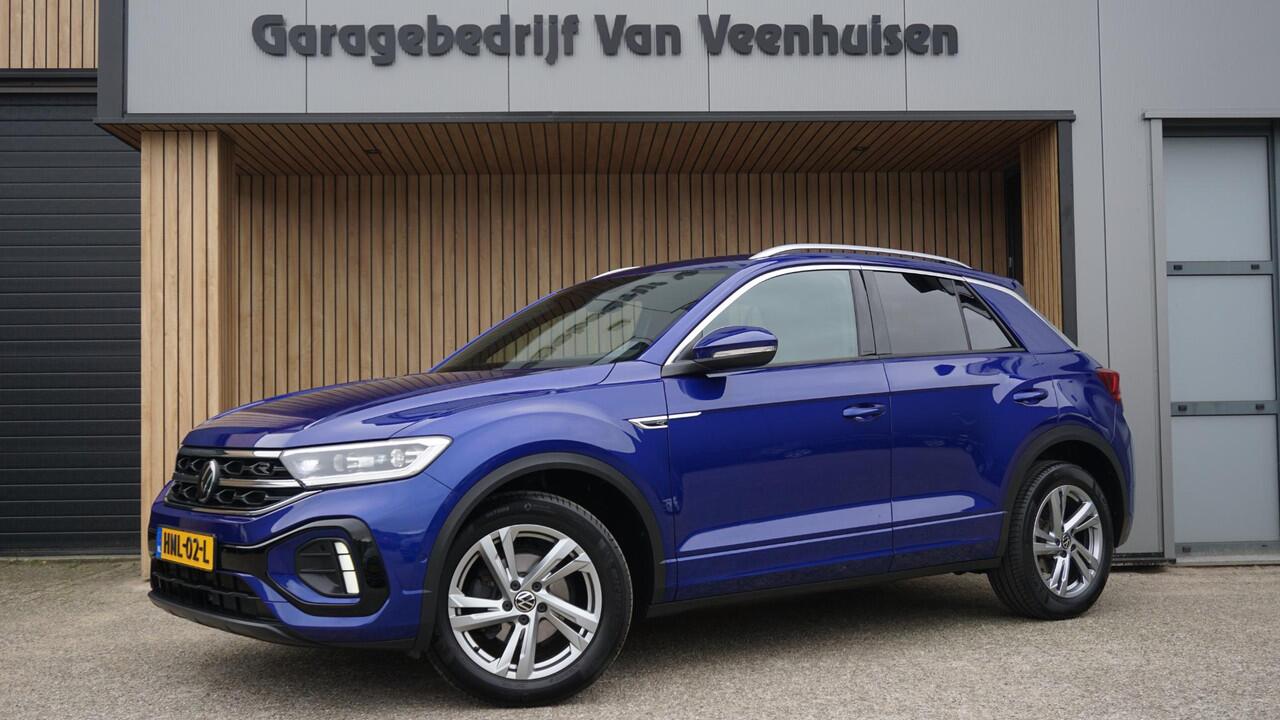 Volkswagen T-Roc 1.5 TSI 150pk DSG 2x R-Line IQ Light Afn-Trekhaak *Lapiz Blue* 17inch LM Adaptive Cruise Control Stuurverwarming *Compleet*