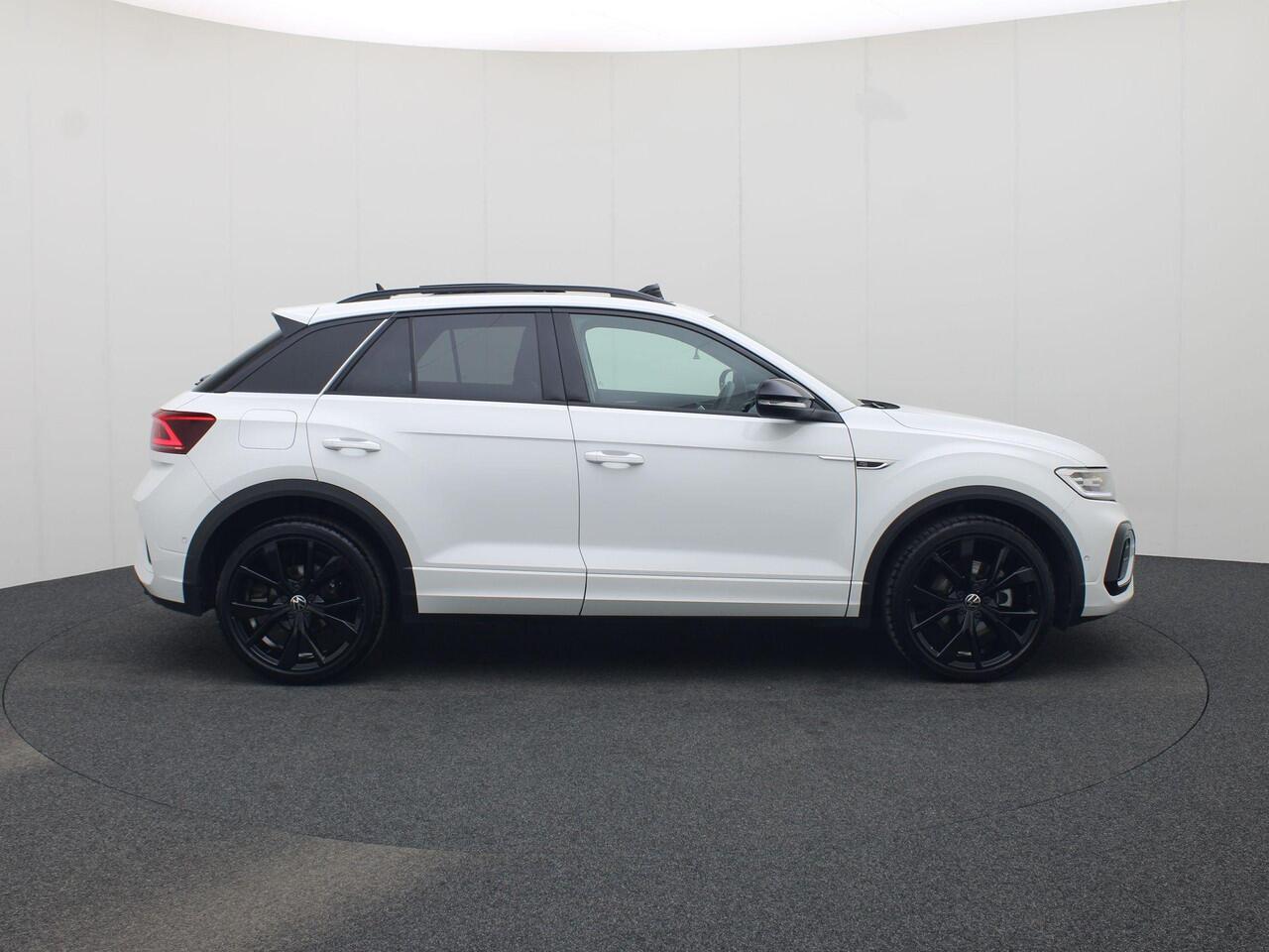 Volkswagen T-Roc 1.5TSI/150PK R-Line Black Style DSG · Panoramadak · Navigatie · Camera + Parkeersensoren · Stoelverwarming · Garantie t/m 28-01-2027