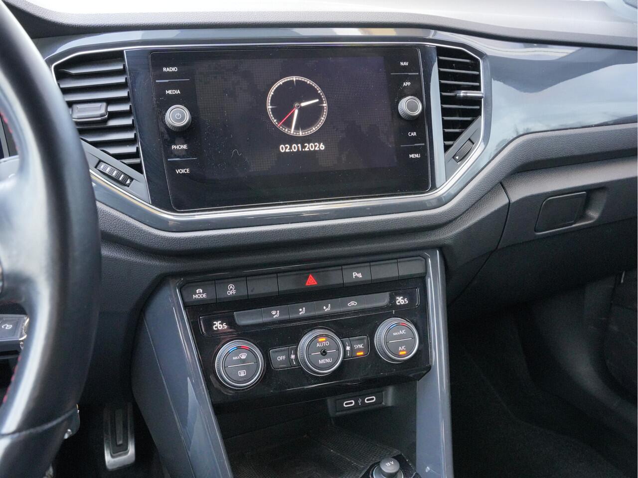 Volkswagen T-Roc 1.5 TSI Sport | Navigatie | Adaptive Cruise | Virtual Cockpit | Android/Apple Carplay