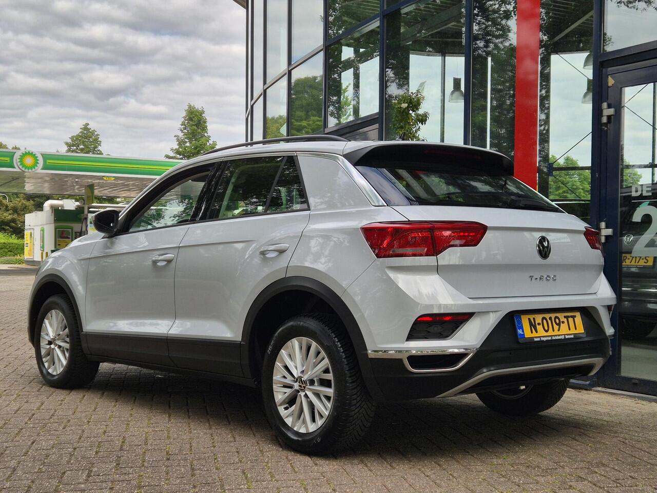 Volkswagen T-Roc 1.0 TSI Style | PDC voor en achter | Achteruitrijcamera | LM Velgen | Airco | Cruise | PDC voor en achter | Achteruitrijcamera | LM Velgen | Airco | Cruise Controle