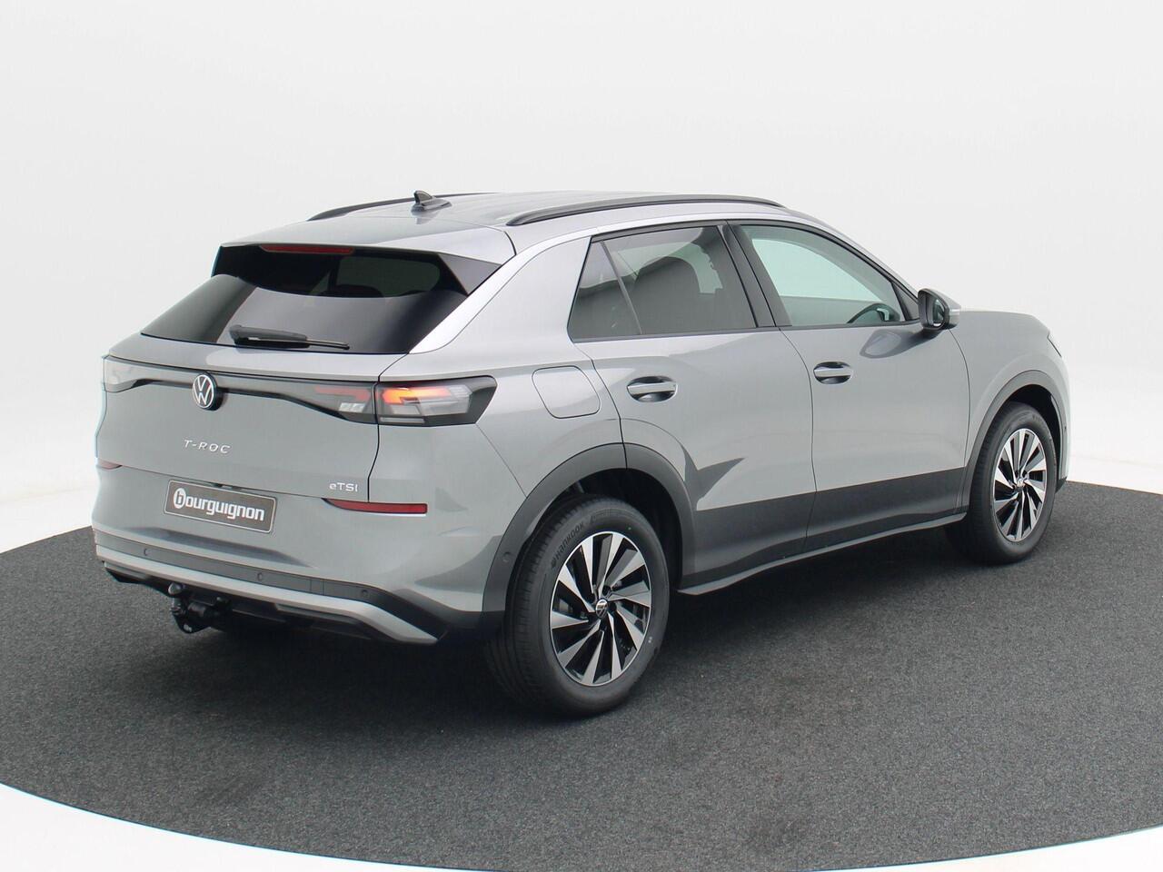 Volkswagen T-Roc Life First Edition 1.5 eTSI 116 PK | Trekhaak | Adaptieve Cruise Control | Stoel- & Stuurverwarming | Carplay | Camera |