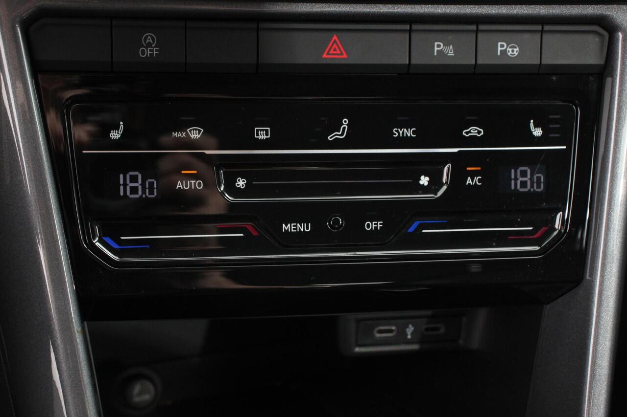 Volkswagen T-Roc 1.5 TSI 150pk DSG Style Consignatie auto | Navigatie | Climate Control | Parkeer sensoren | Adaptive Cruise Control | Led | Dab