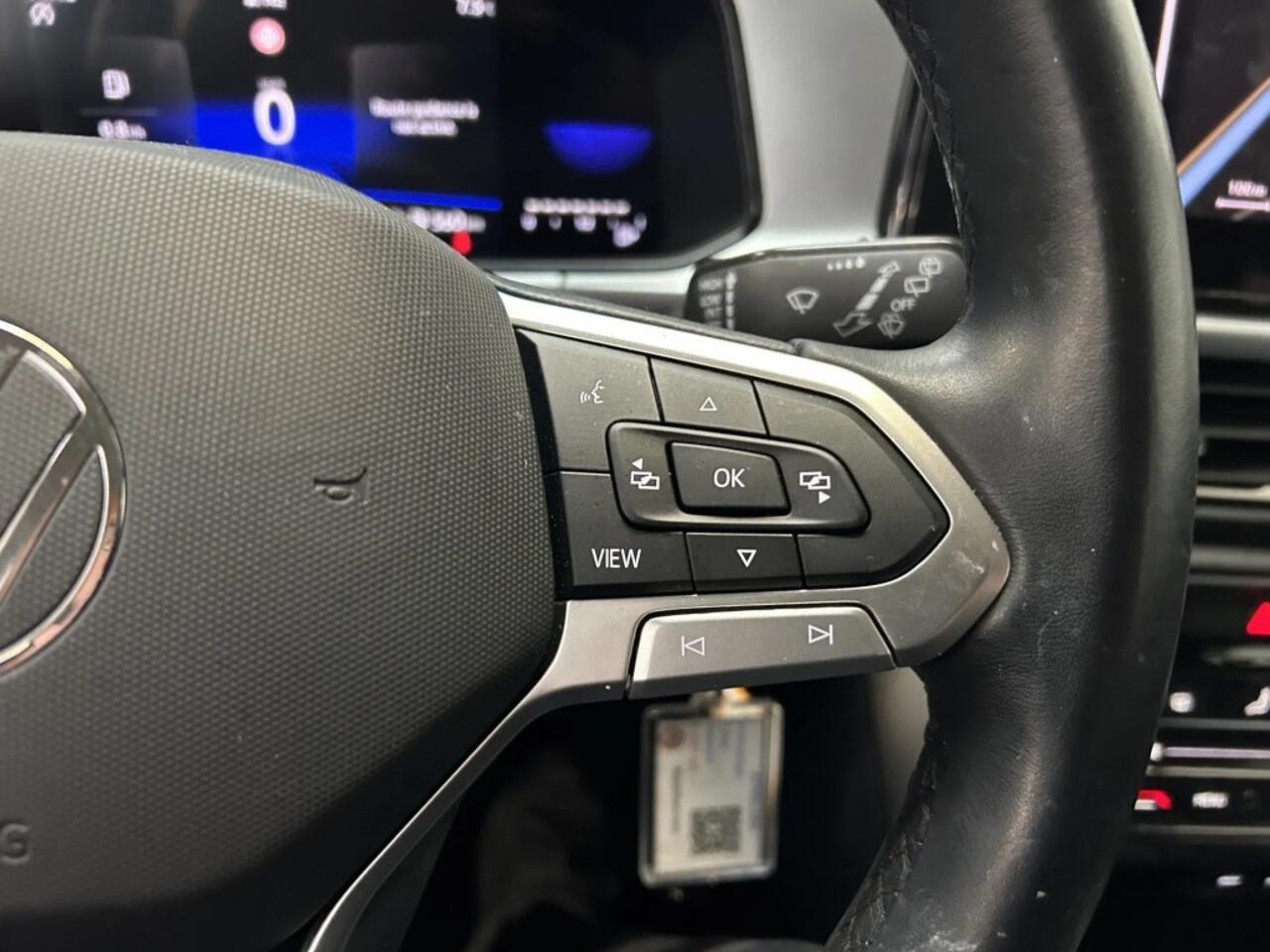 Volkswagen T-Roc 1.0 TSI LIFE BUSINESS NAVI/CRUISE/PDC/ENZ. WINTERPAKKET