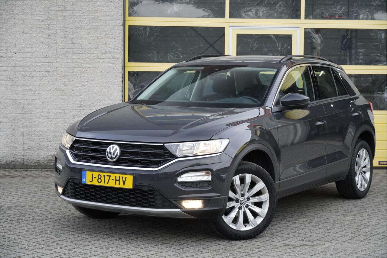 Volkswagen T-Roc 1.0 TSI Style BJ2020 Lmv 17" | Led | Pdc | Elek. achterklep | App-Connect | Climate control | Cruise control | Verwarmde voorstoelen | Getint glas