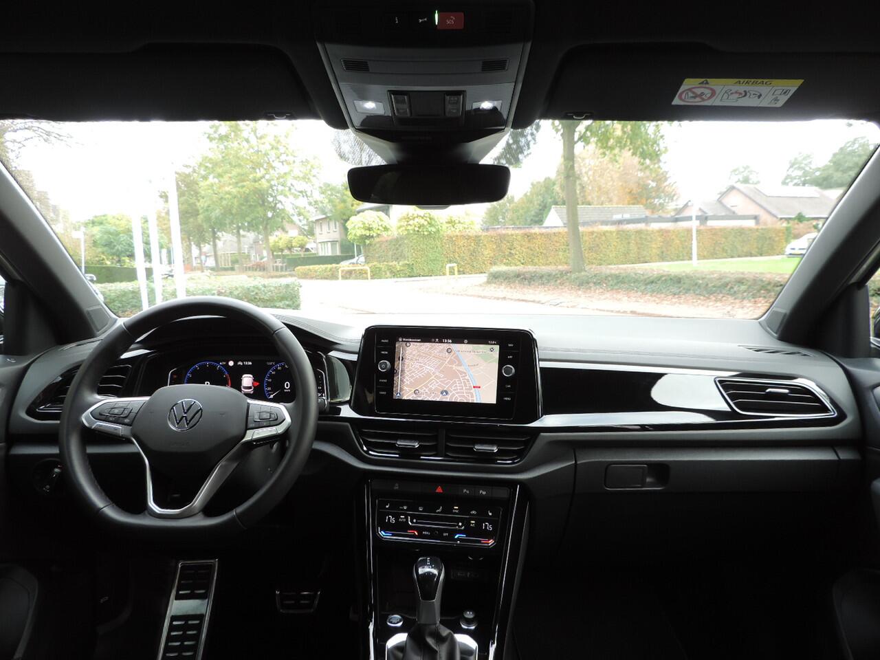 Volkswagen T-Roc 1.5 TSI Black Style DSG - Camera | ACC | Matrix LED | CarPlay | Park Assist | Elek. klep