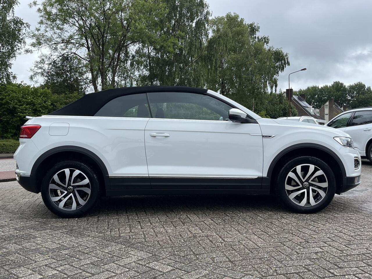 Volkswagen T-Roc Cabrio 1.5 TSI Style 150pk Automaat | Adaptieve Cruise | Stoelverwarming | Digitale Cock pit | Dealer onderhouden | Dodehoeksensoren