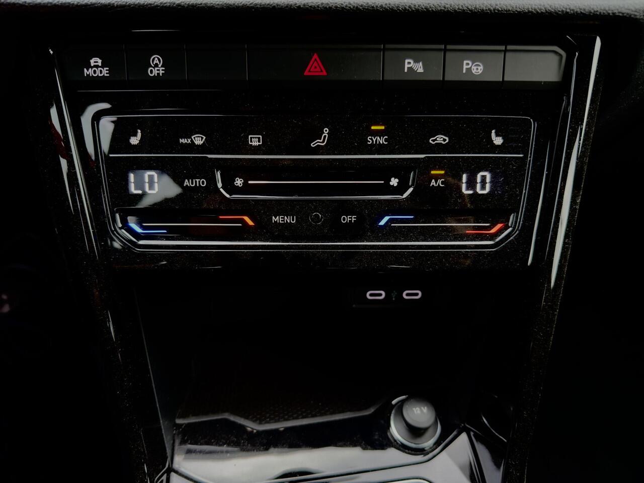 Volkswagen T-Roc 1.5 TSI R Line Facelift/LED/Camera/Carplay/Massage