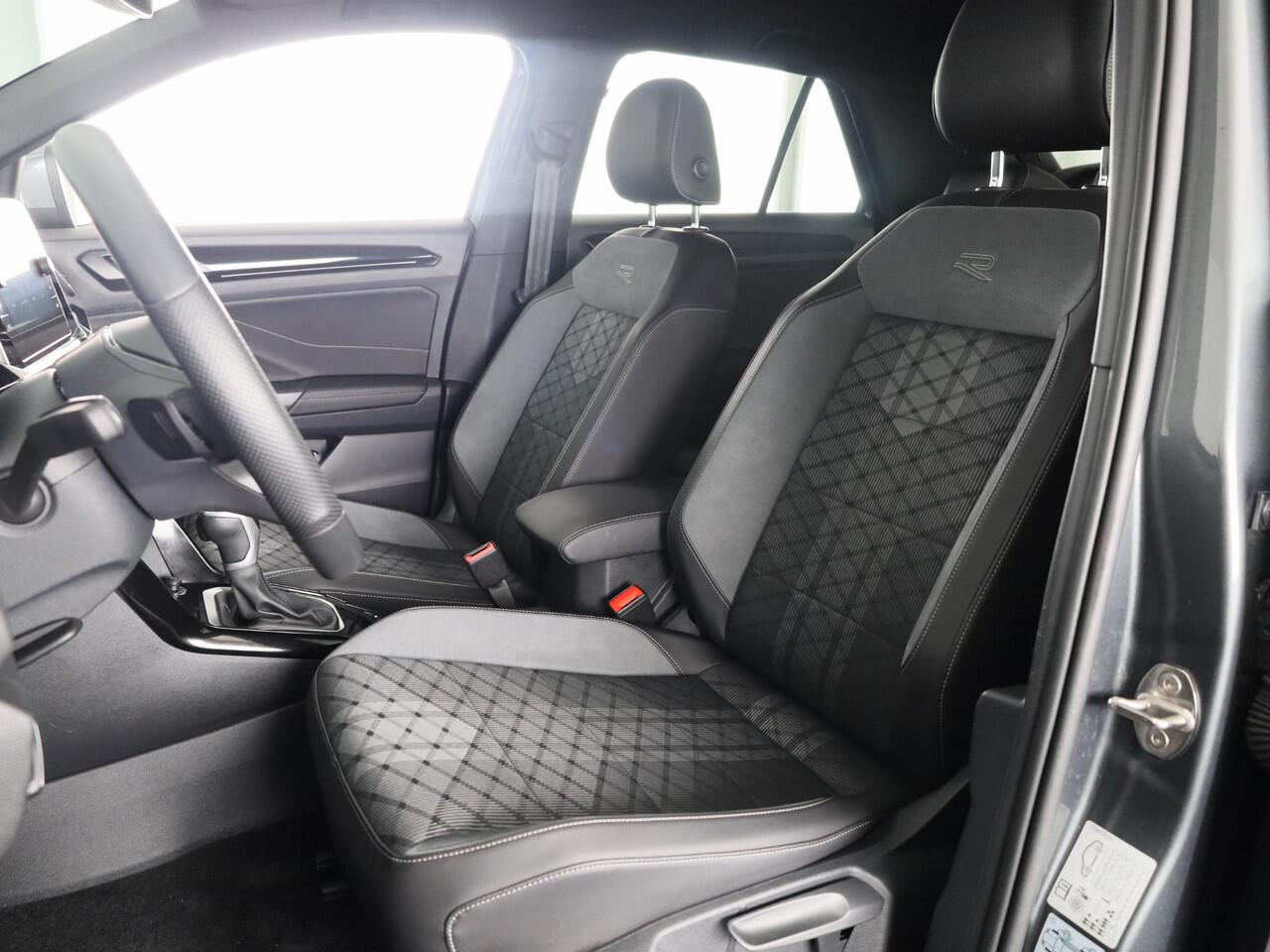 Volkswagen T-Roc 1.5 TSI R-Line 150 pk Automaat (DSG) | Private lease vanaf ¤ 591,- pm | Verlengde garantie | Navigatie via App | Parkeersensoren (Park assist) | Achteruitrijcamera | Keyless | R-Line |