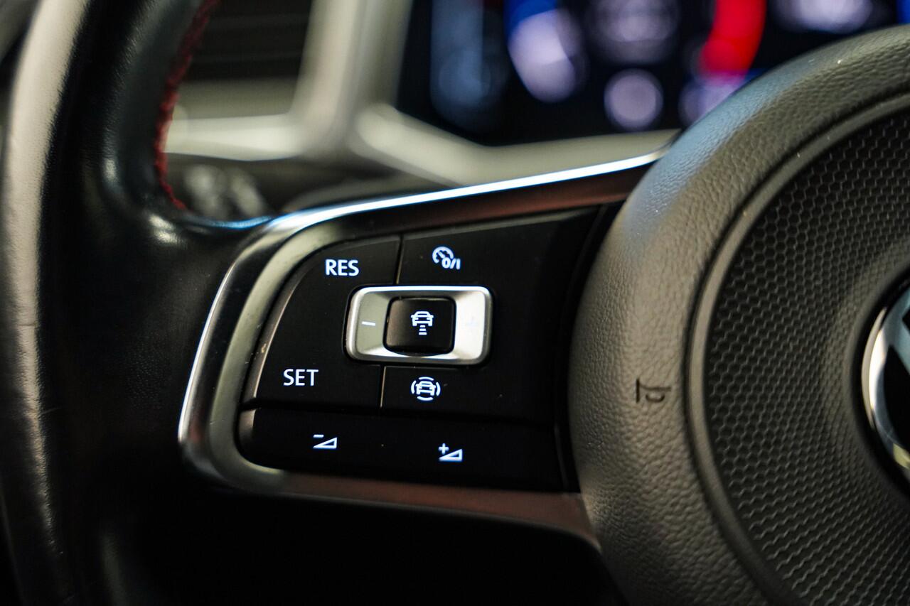 Volkswagen T-Roc 1.5 TSI R-Line Black style|19 inch|Acc|Virtual