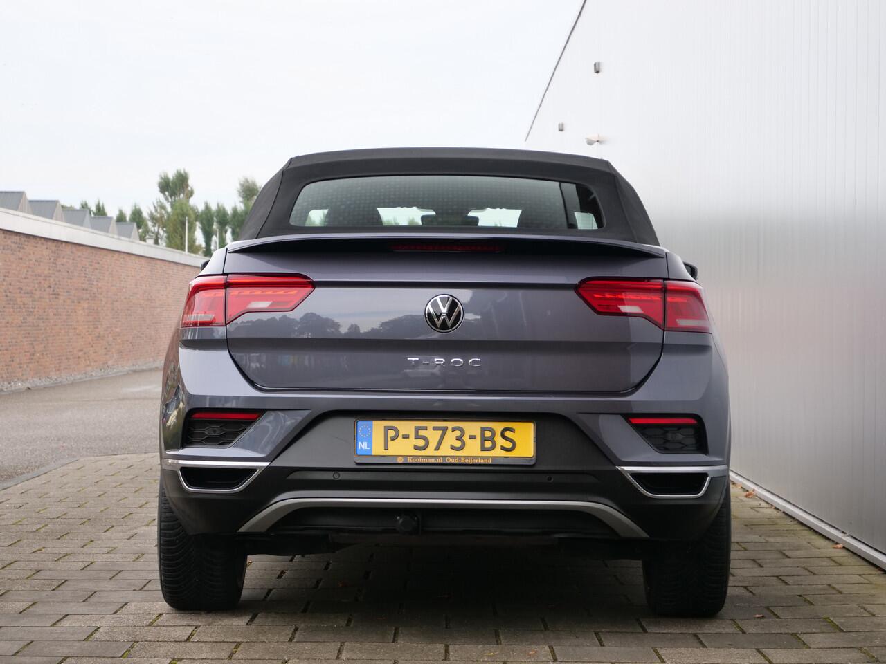 Volkswagen T-Roc Cabrio 1.0 TSI 110pk Style Navigatie / 19 Inch / Stoelverwarming / Trekhaak