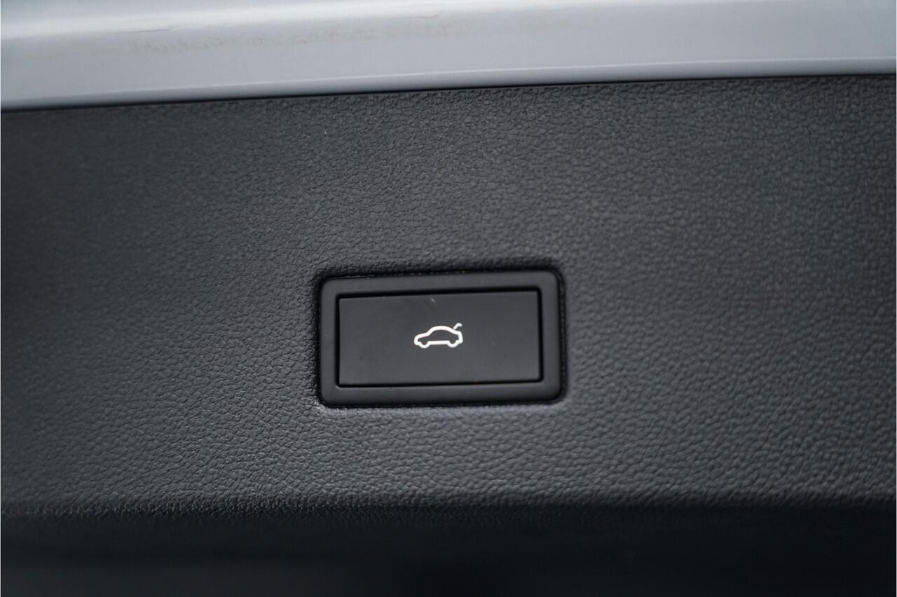 Volkswagen T-Roc 1.5 TSI 2x R-Line Black Style|19 inch|Camera|Acc