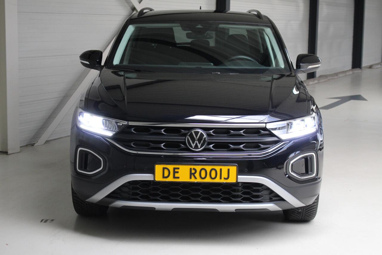 Volkswagen T-Roc 1.0 TSI Life Navigatie | Climate Control | Parkeersensoren | Stoelverwarming | All Season banden