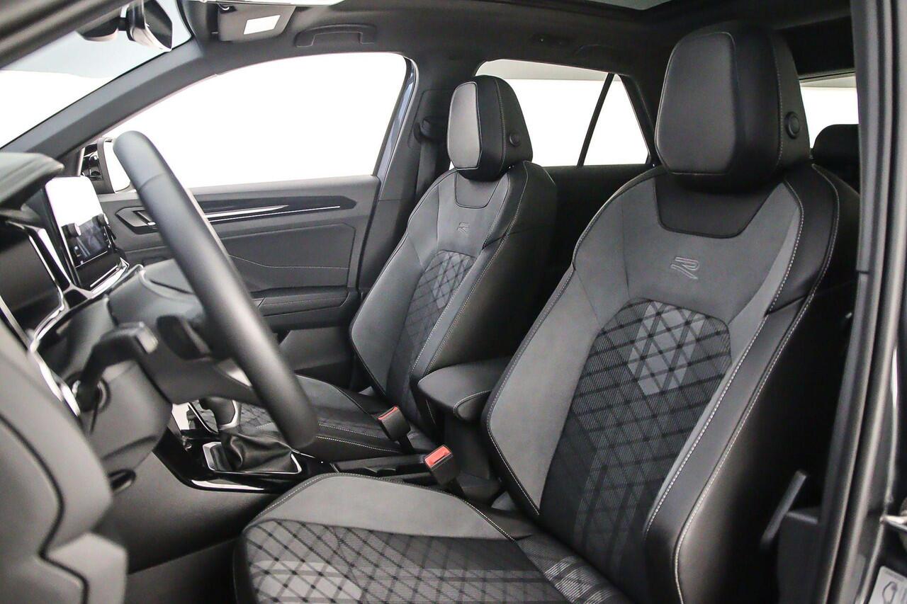Volkswagen T-Roc R-Line Edition 1.5 TSI 150pk DSG Automaat Trekhaak, Panoramadak, Black Style, LED matrix koplampen, Adaptive cruise control, Beats audio, Achteruitrijcamera
