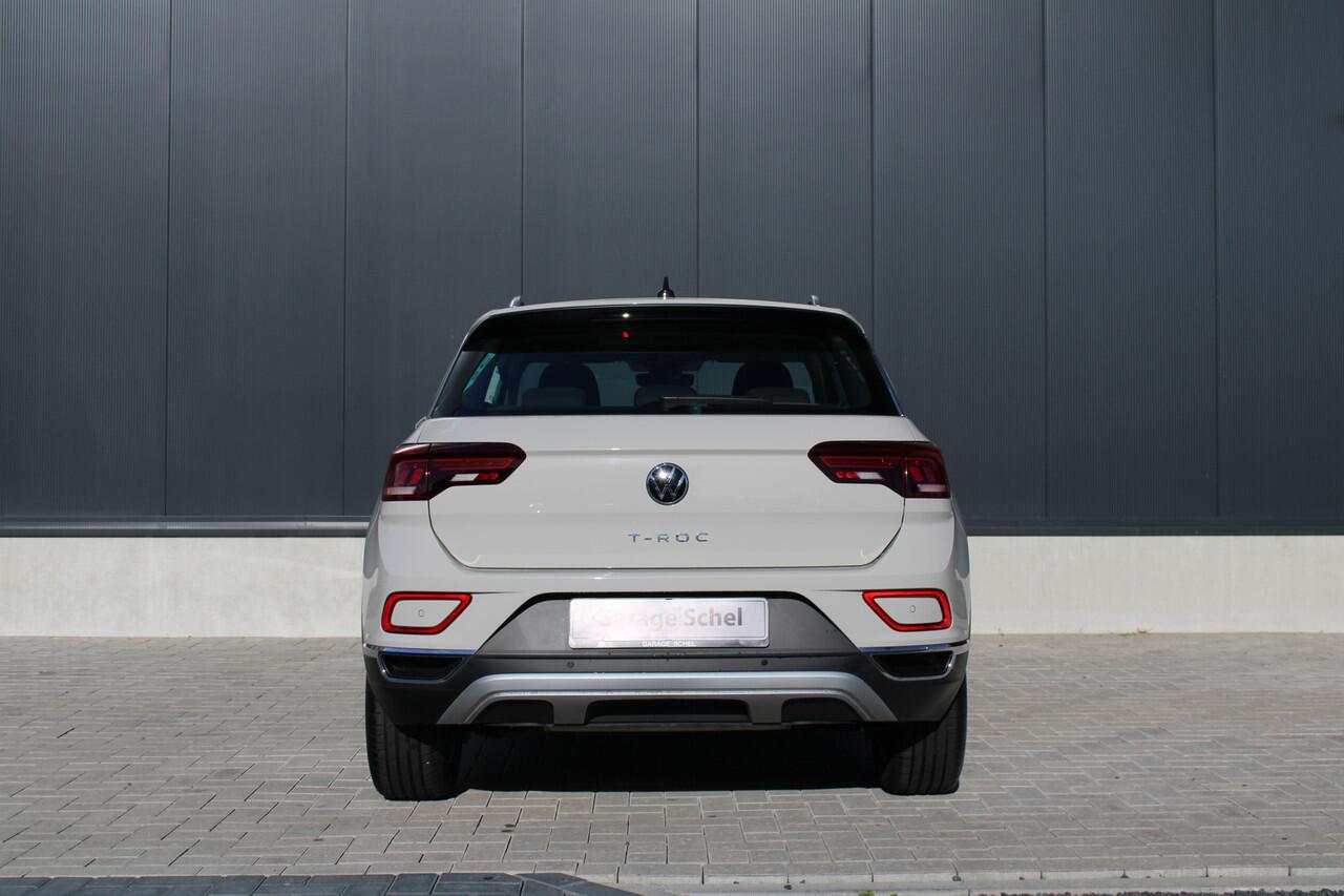 Volkswagen T-Roc 1.5 TSI Style 150pk - ACC - Carplay - Camera - DAB - Verwarmd stuurwiel - Rijklaar