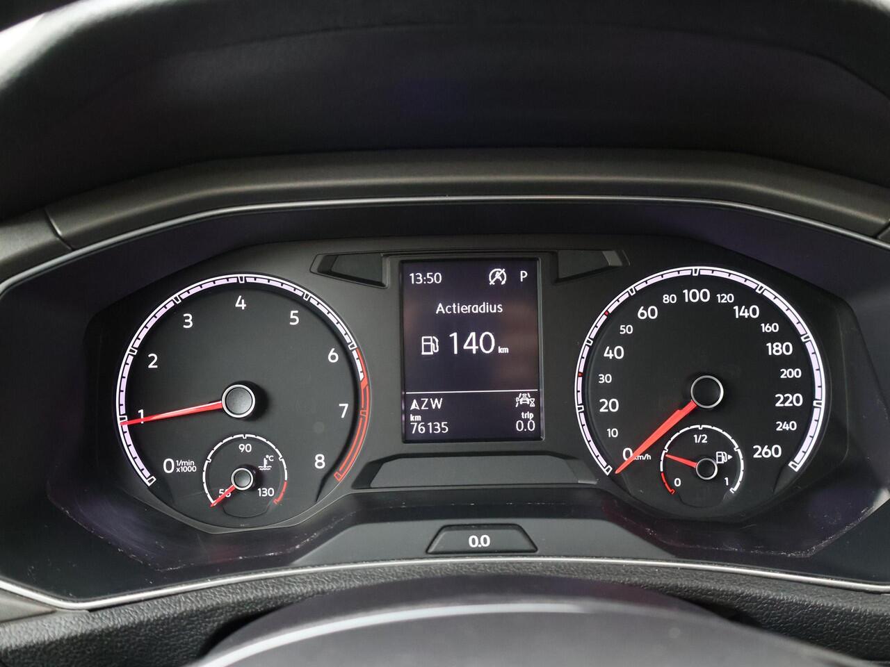 Volkswagen T-Roc 1.5 TSI Style Business | 150 PK | Automaat | Navigatie | Trekhaak | Parkeersensoren