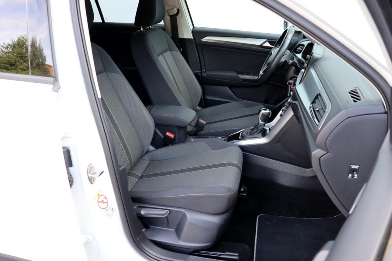 Volkswagen T-Roc 1.5 TSI DSG Life - 150 pk **Carplay / Led / ACC