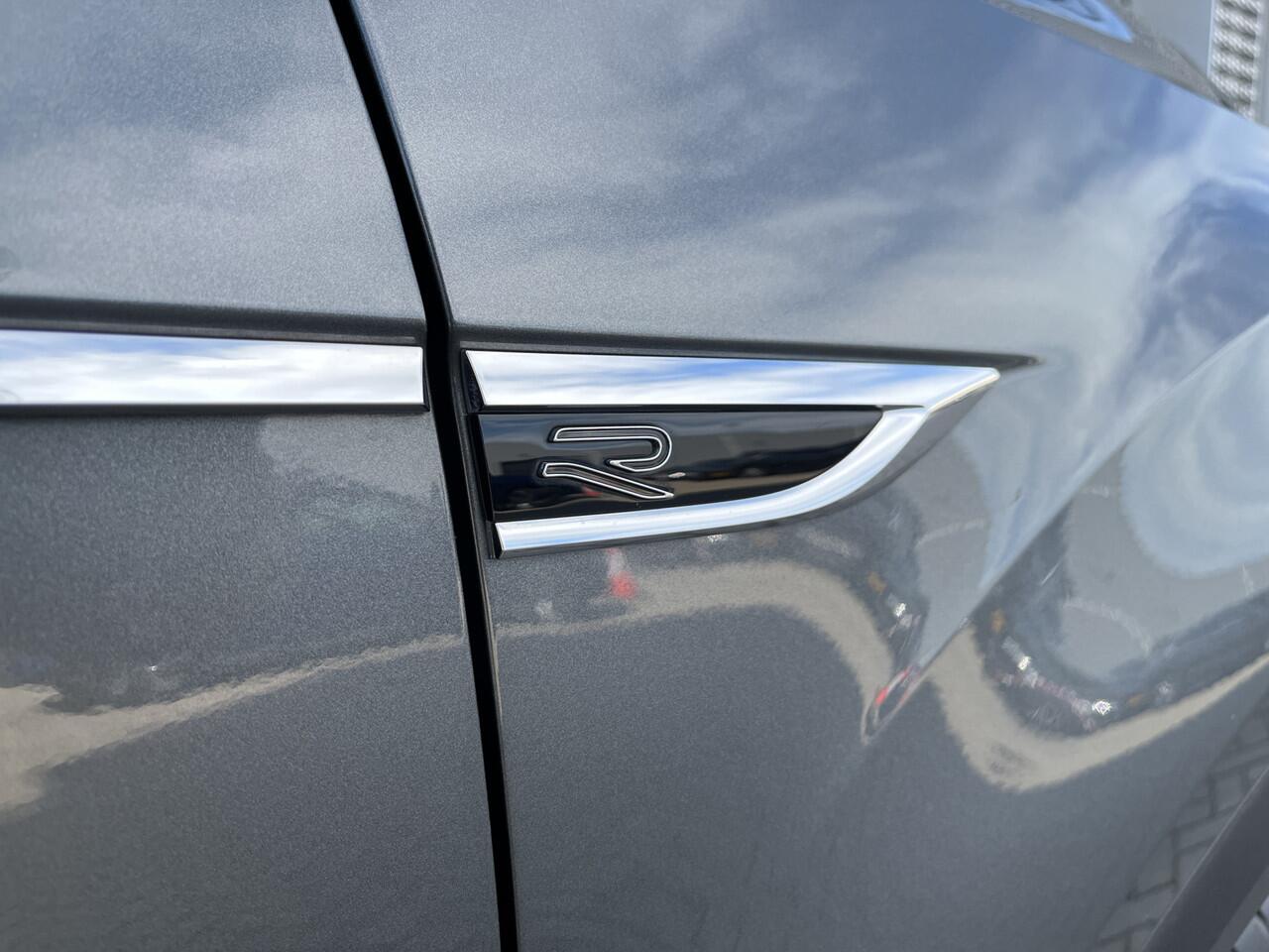 Volkswagen T-Roc 1.5 TSI 150PK R-Line Business+ / R-Line Interieur + Exterieur / Digitale Cockpit / Zwenkbare Trekhaak / Stoelverwarming / Keyless Entry **